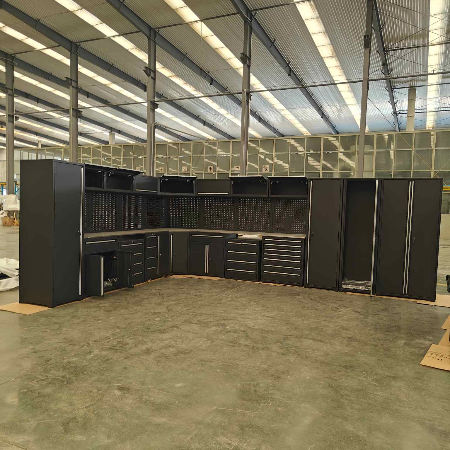 Multifunctional လေးလံသောကိရိယာ workbench