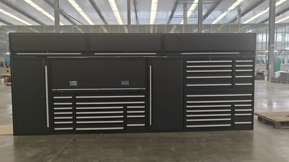 Modular Garage ကက်ဘိနက်အသစ်
